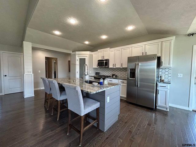 19717 Briggs Street, Omaha, NE 68130