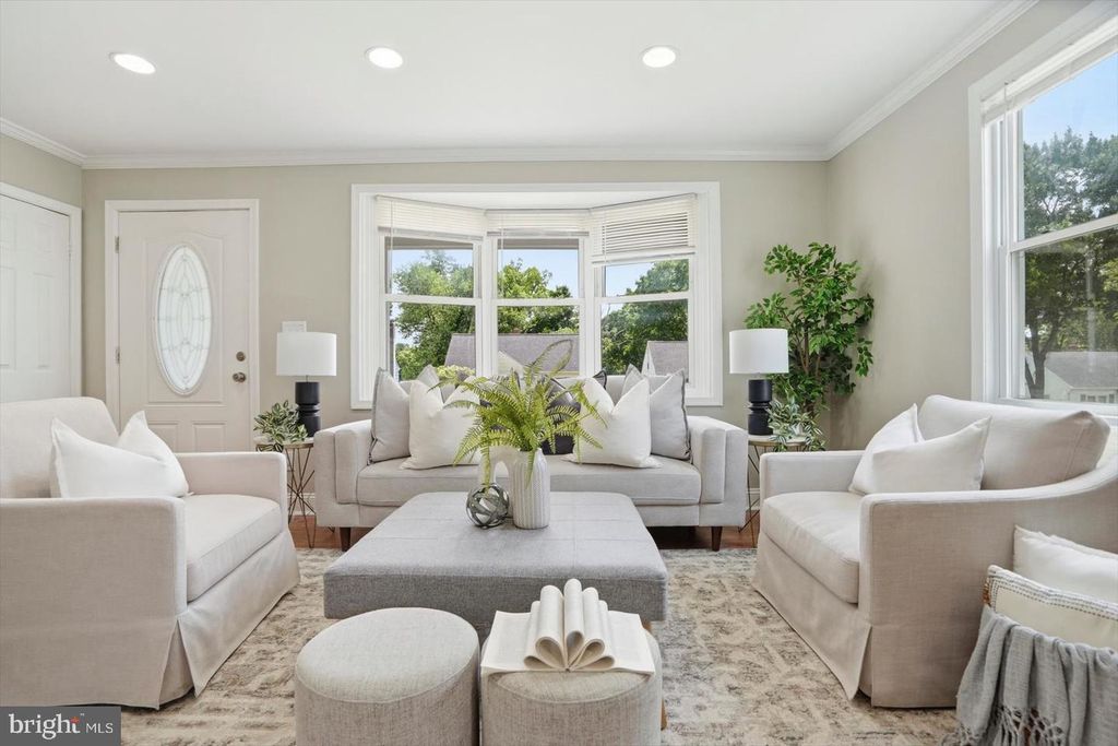 74 NORTHWOOD DR, Lutherville Timonium, MD 21093