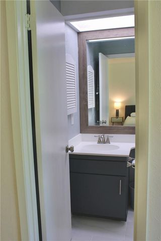 1904 Rosetti DR 109, Austin, TX 78752