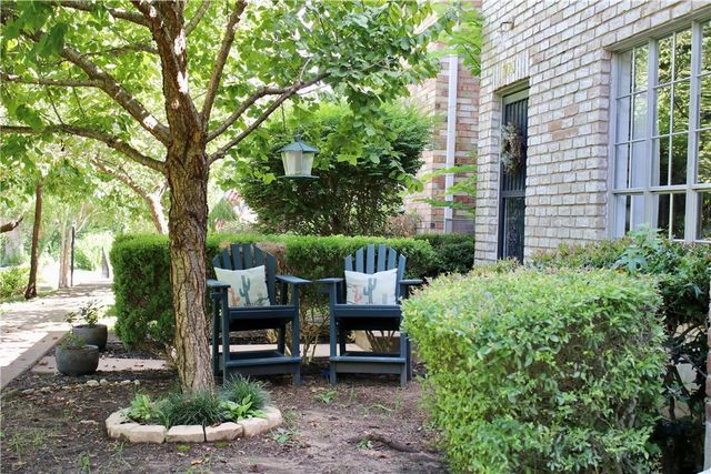 1904 Rosetti DR 109, Austin, TX 78752