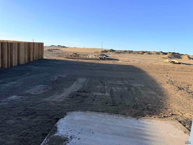 5620 CRYSTALLINE HILLS DR, Rapid City, SD 57703