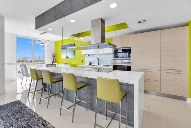 17111 Biscayne Blvd 909, North Miami Beach, FL 33160