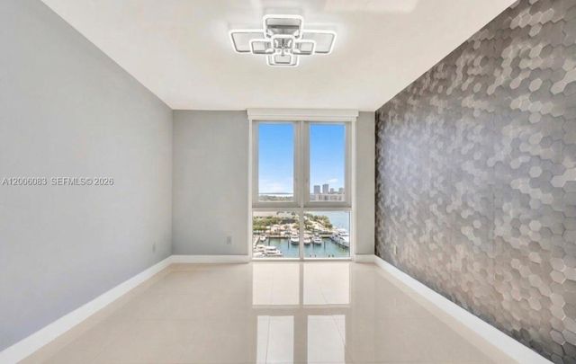 17111 Biscayne Blvd 909, North Miami Beach, FL 33160