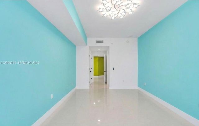 17111 Biscayne Blvd 909, North Miami Beach, FL 33160