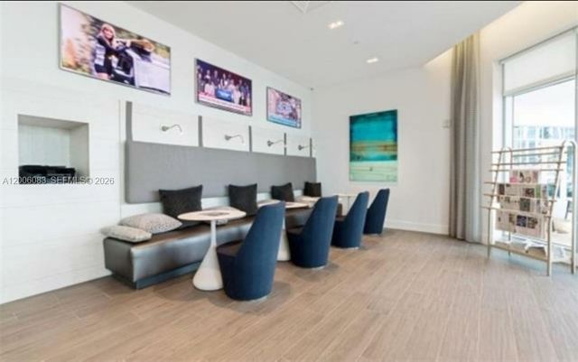 17111 Biscayne Blvd 909, North Miami Beach, FL 33160