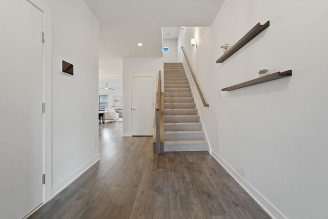 283 Nomo Place, Crown Point, IN 46307