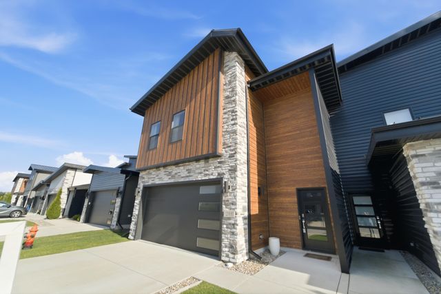 283 Nomo Place, Crown Point, IN 46307