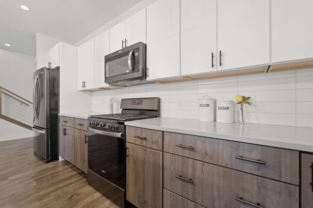 283 Nomo Place, Crown Point, IN 46307