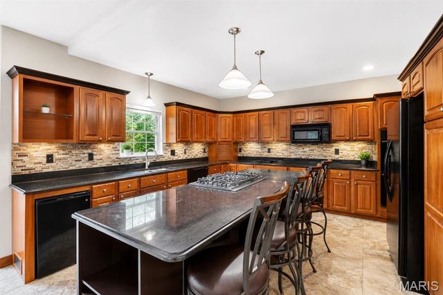 15 Fox Mill Drive, Maryville, IL 62062