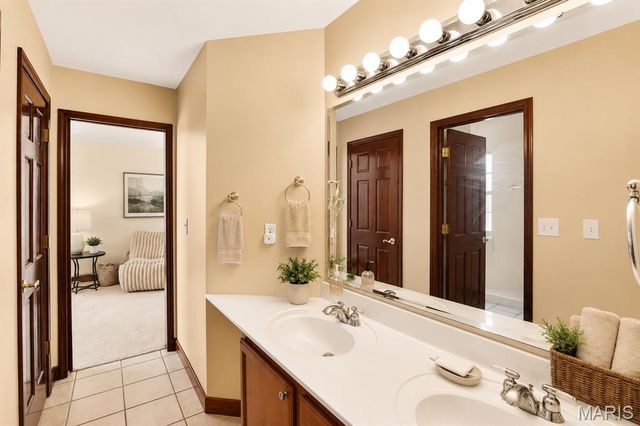 15 Fox Mill Drive, Maryville, IL 62062