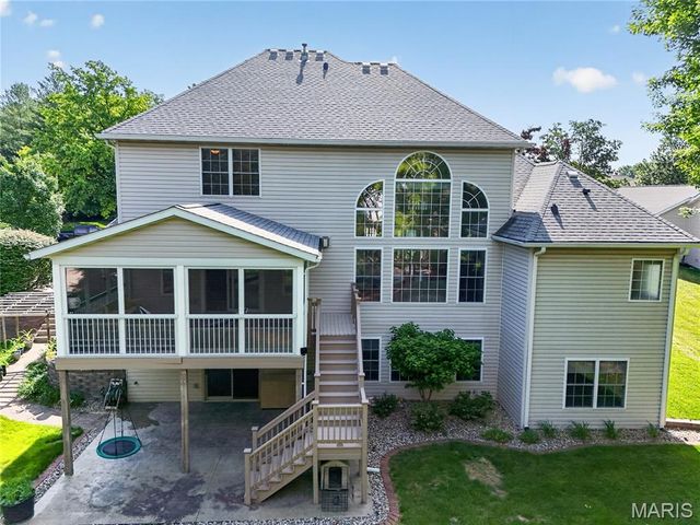 15 Fox Mill Drive, Maryville, IL 62062