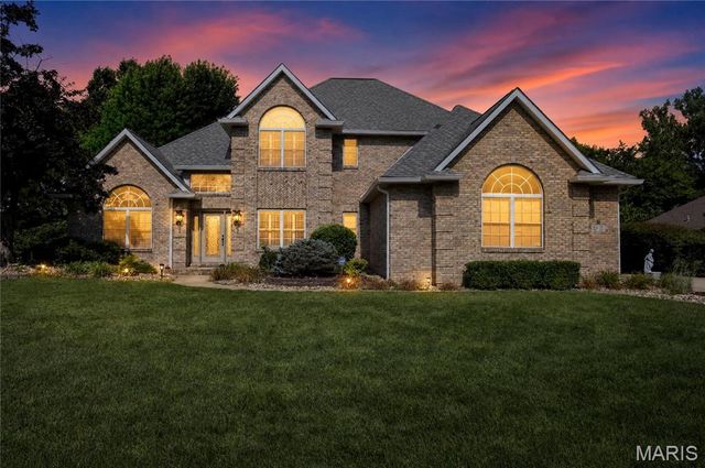 15 Fox Mill Drive, Maryville, IL 62062