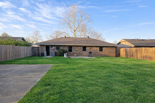 324 Mimosa Drive, Norman, OK 73069