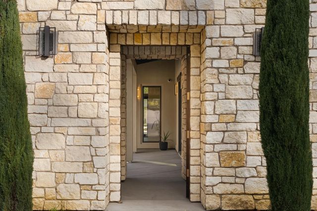 5331 Barton Rd, Loomis, CA 95650