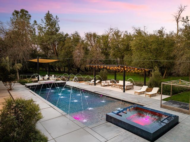 5331 Barton Rd, Loomis, CA 95650