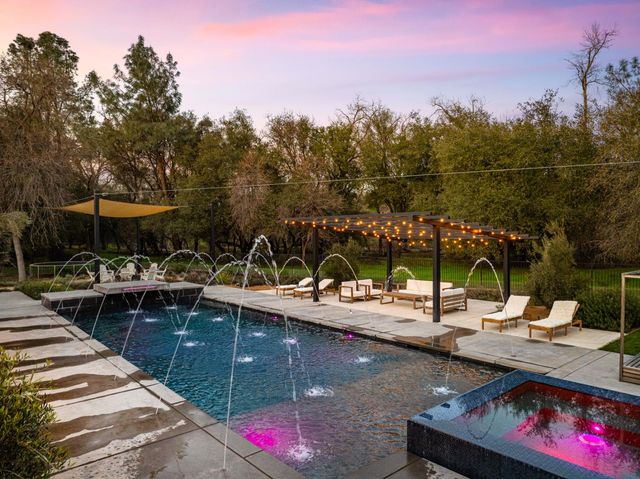 5331 Barton Rd, Loomis, CA 95650