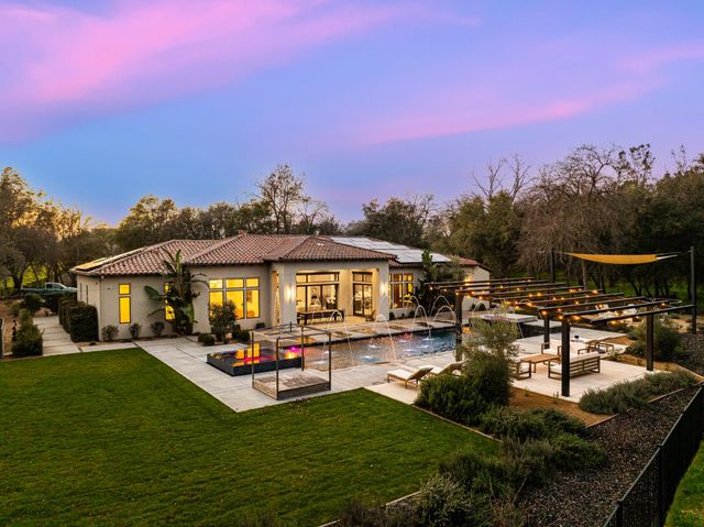 5331 Barton Rd, Loomis, CA 95650