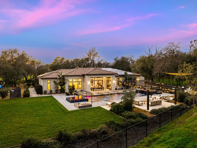 5331 Barton Rd, Loomis, CA 95650