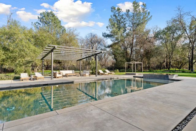 5331 Barton Rd, Loomis, CA 95650