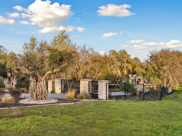 5331 Barton Rd, Loomis, CA 95650