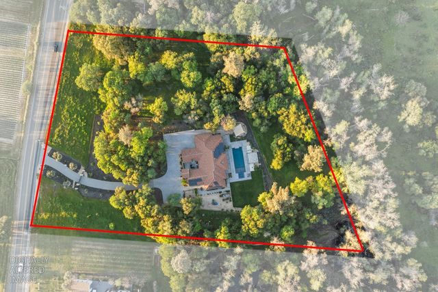 5331 Barton Rd, Loomis, CA 95650