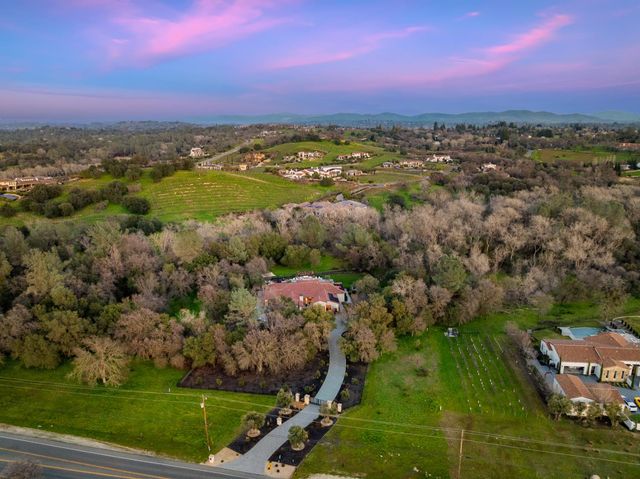 5331 Barton Rd, Loomis, CA 95650
