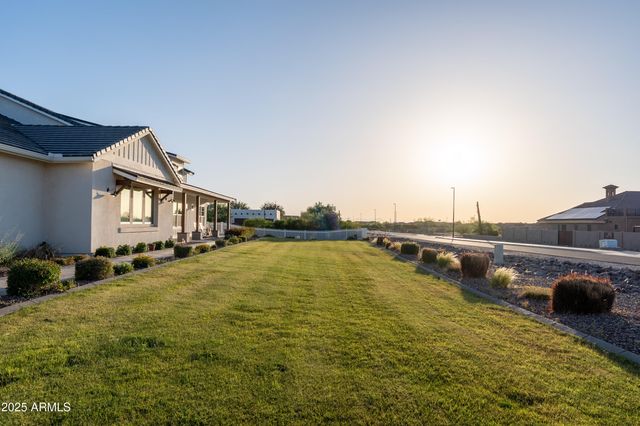 2971 E Coldwater Boulevard, Gilbert, AZ 85298