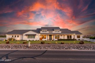 2971 E Coldwater Boulevard, Gilbert, AZ 85298