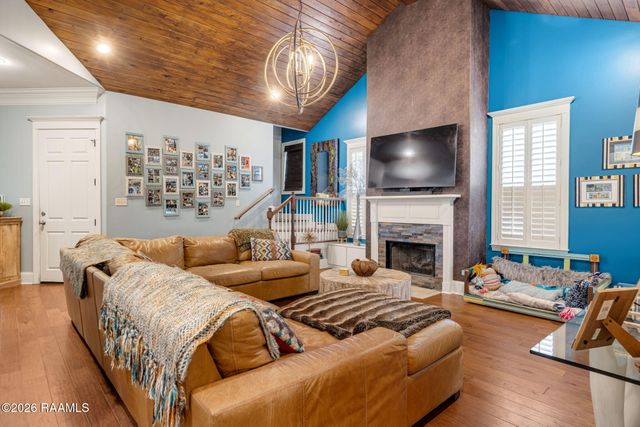 303 Summerland Key Lane, Lafayette, LA 70508