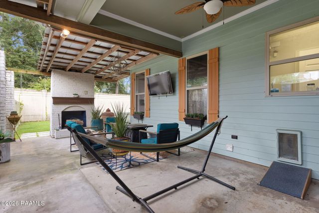 303 Summerland Key Lane, Lafayette, LA 70508