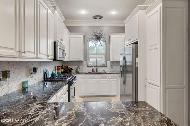 303 Summerland Key Lane, Lafayette, LA 70508