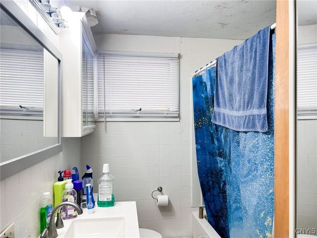 202 Westwood Avenue, Salina, NY 13211