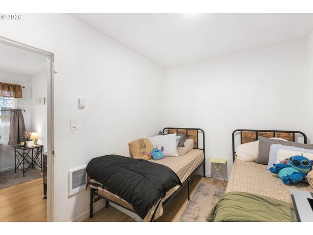 803 PACIFIC Ave, Kelso, WA 98626