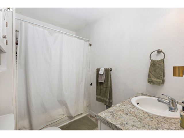 803 PACIFIC Ave, Kelso, WA 98626