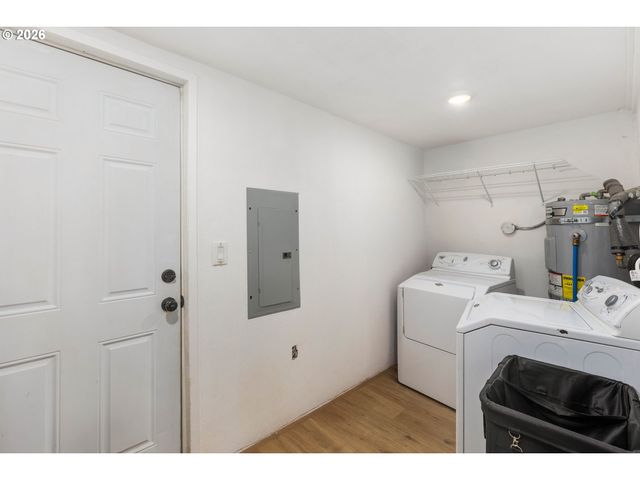 803 PACIFIC Ave, Kelso, WA 98626