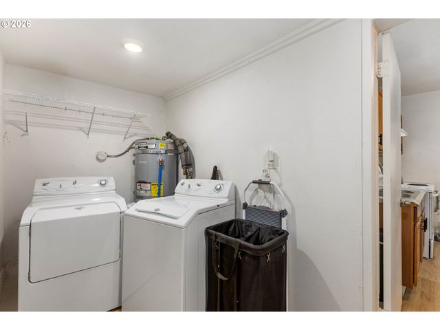 803 PACIFIC Ave, Kelso, WA 98626