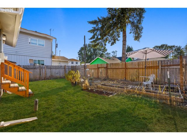 803 PACIFIC Ave, Kelso, WA 98626