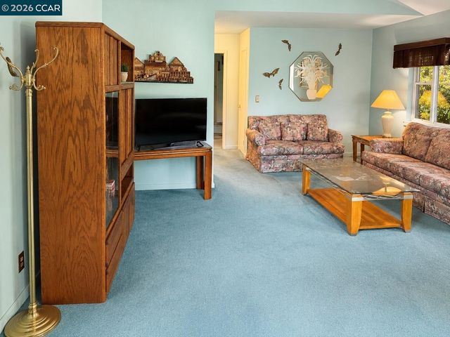 1070 Mohr Ln 1, Concord, CA 94518