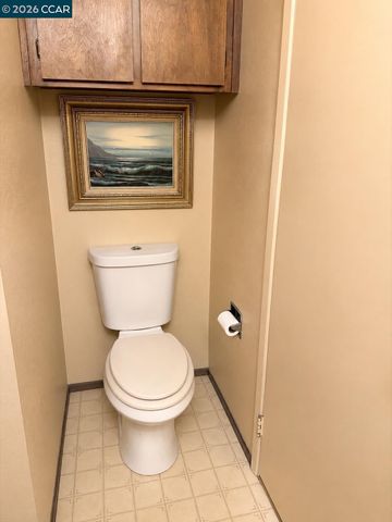 1070 Mohr Ln 1, Concord, CA 94518