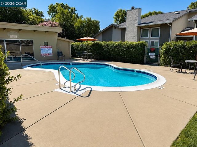 1070 Mohr Ln 1, Concord, CA 94518