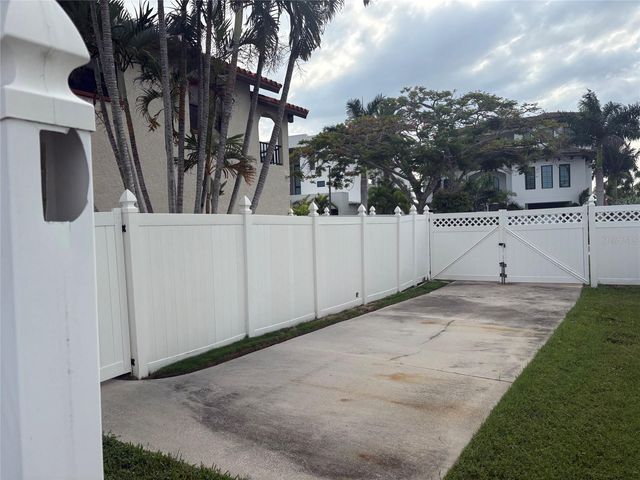 15810 REDINGTON DRIVE, Redington Beach, FL 33708