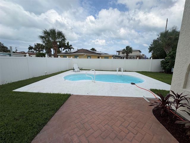 15810 REDINGTON DRIVE, Redington Beach, FL 33708