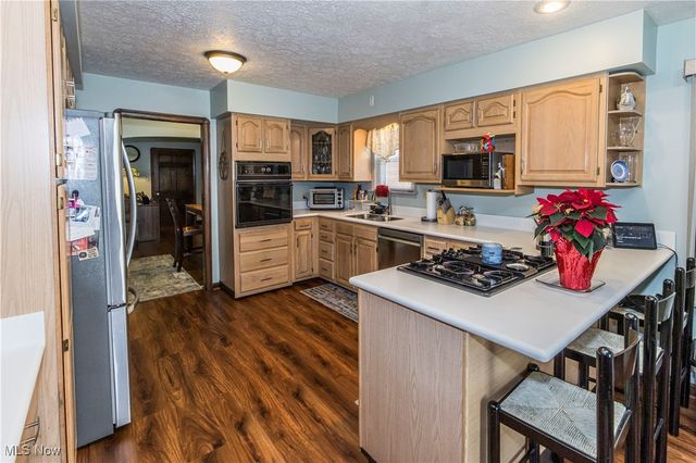 2333 S Taylor Road, Cleveland Heights, OH 44118