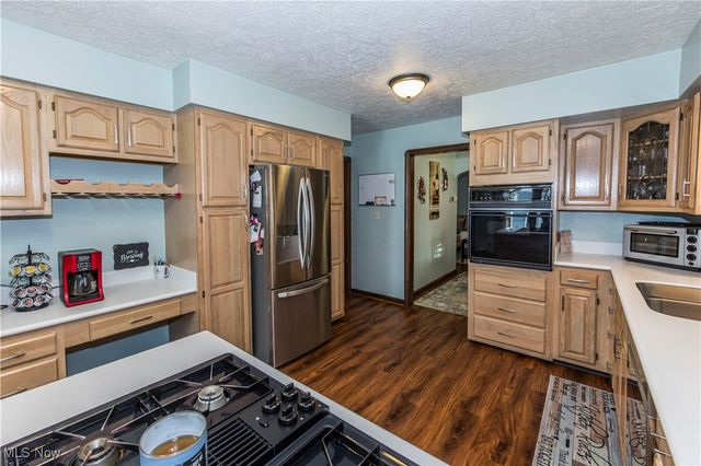 2333 S Taylor Road, Cleveland Heights, OH 44118