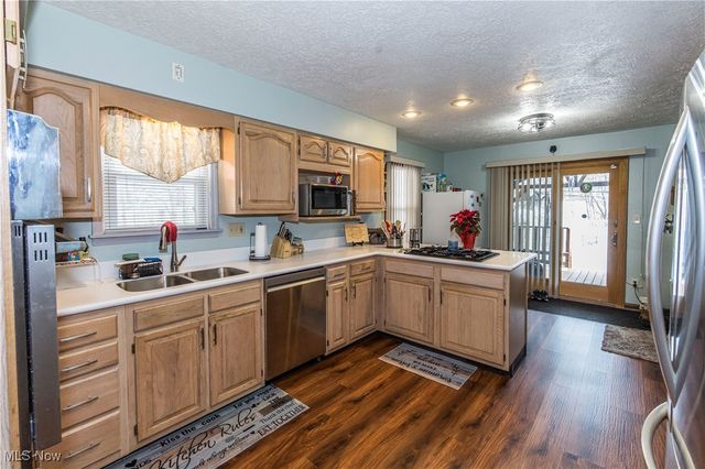 2333 S Taylor Road, Cleveland Heights, OH 44118