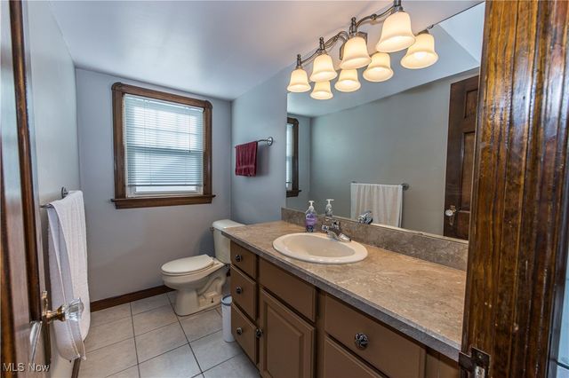 2333 S Taylor Road, Cleveland Heights, OH 44118