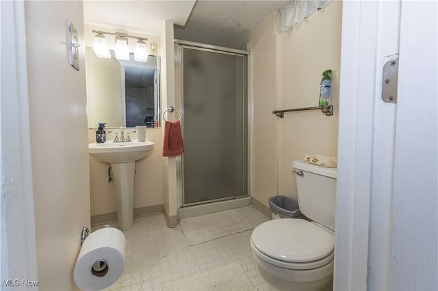 2333 S Taylor Road, Cleveland Heights, OH 44118