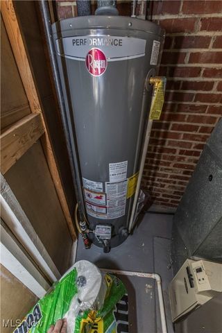 2333 S Taylor Road, Cleveland Heights, OH 44118