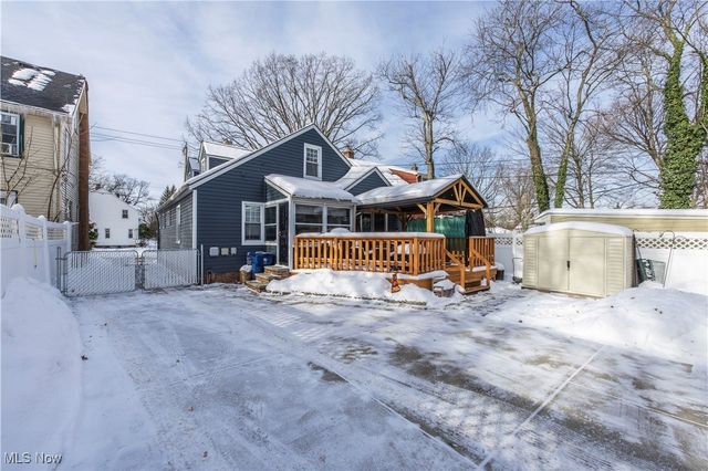 2333 S Taylor Road, Cleveland Heights, OH 44118