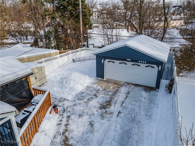 2333 S Taylor Road, Cleveland Heights, OH 44118